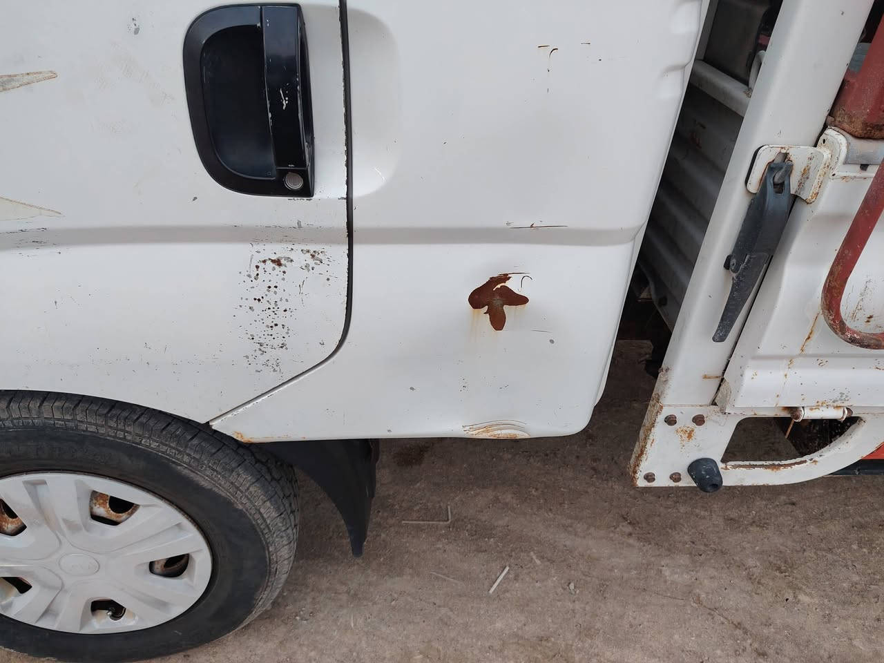 سياره للبيع بنكو 2007
مكفوله كفاله عامه رقم بغداد بأسمي بيها محرك 3000 داخله هزه جديده سياره خير من الله
العنوان الناصريه
السعر 80 وبيها مجال

رقم الهاتف ***********
