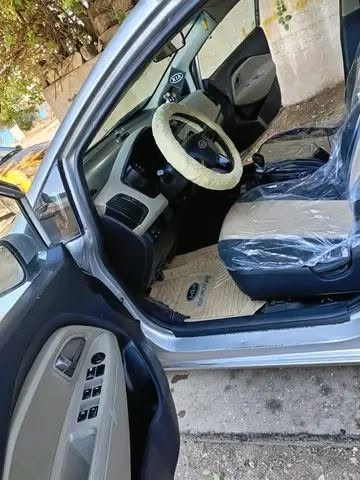 للبيع بسعر 82و بيها مجال او مراوس حسب القناعه 
كيا ريو موديل ٢٠١٢ محرك دوش ١٦ كير ومحرك وشاصي شرط صبغ عام بسبب تصليح كم شضية شرط السقف نضيف بدون ضرر تبريد ثلج سيارة جاهزة ما يعوزها اي مصرف نضيفة ومال بيت رقم نينوئ دولي
مكان السياره موصل التواصل على الخاص  مندوبه مبيعات اعرض سيارات مقابل عموله بسيطه (المندوبه ساره )حسابي القديم بس تعطل حالي انشر بهذا الاحساب. تابعوني


**إذا كنت صاحب هذا الإعلان وتريد حذفه لأي سبب، رجاءا أرسل رسالة إلى الدعم الفني**