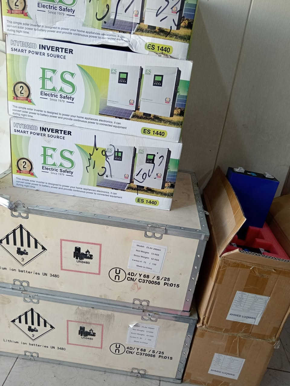 توجد لدينا منظومات طاقه شمسيه ومستلزماتها حسب طلب الزبون وبأنسب الأسعار ***********
