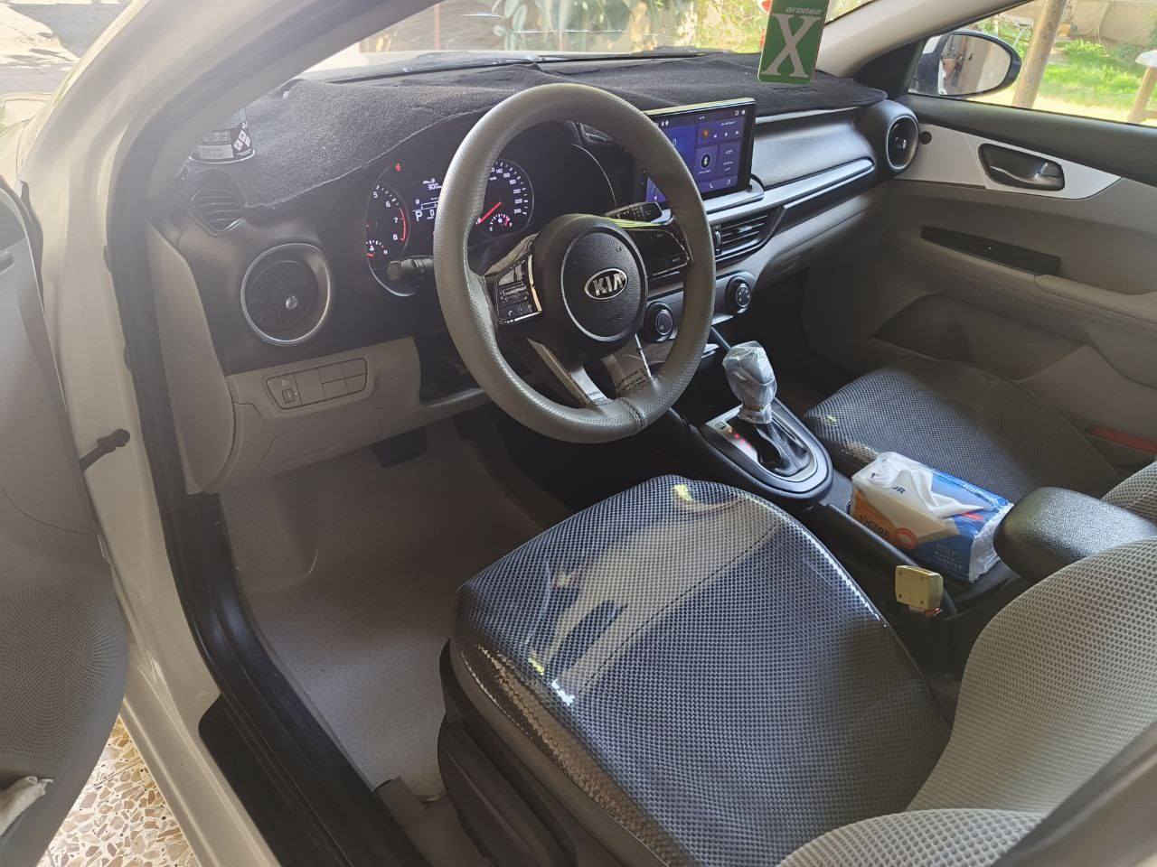 السلام عليكم اخوان رمضان كريم كيا سيراتو موديل 2021 خليجي ماشيه 57 الف مكفوله ومابيها اي نقص رقم بغداد سعرها 162 وبيها مجال بسيط  *********** اخوان ما متواجد على فيس اتصال فقط
