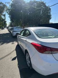 الانترة موديل 13  خليجي شركه عامه السيارة  سيارة بيها صبغ قبق الجنطه و...