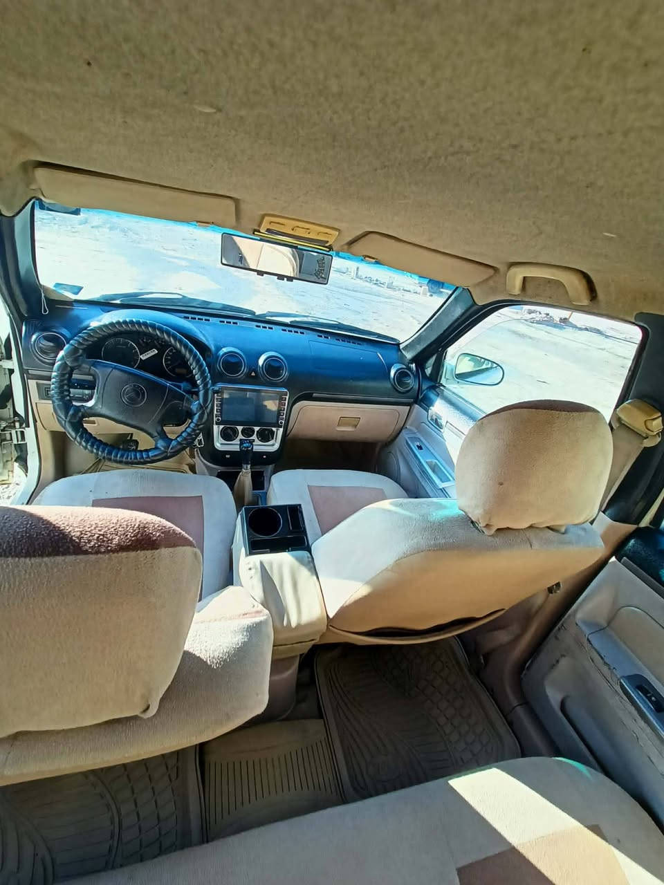 السلام عليكم ck  موديل 13   كصه قدميه رقم بغداد مسطرة هزه جديده الشرعي صاحبي السياره شرط وكالة تحويلل
صبغ حزام طخم تاير جديد محرك كير شرط 
تبريد شغال 
داخل السياره كلو ابلادي وضع شركه كامره شاشه تاب Andrew White

السعر 42 
***********
