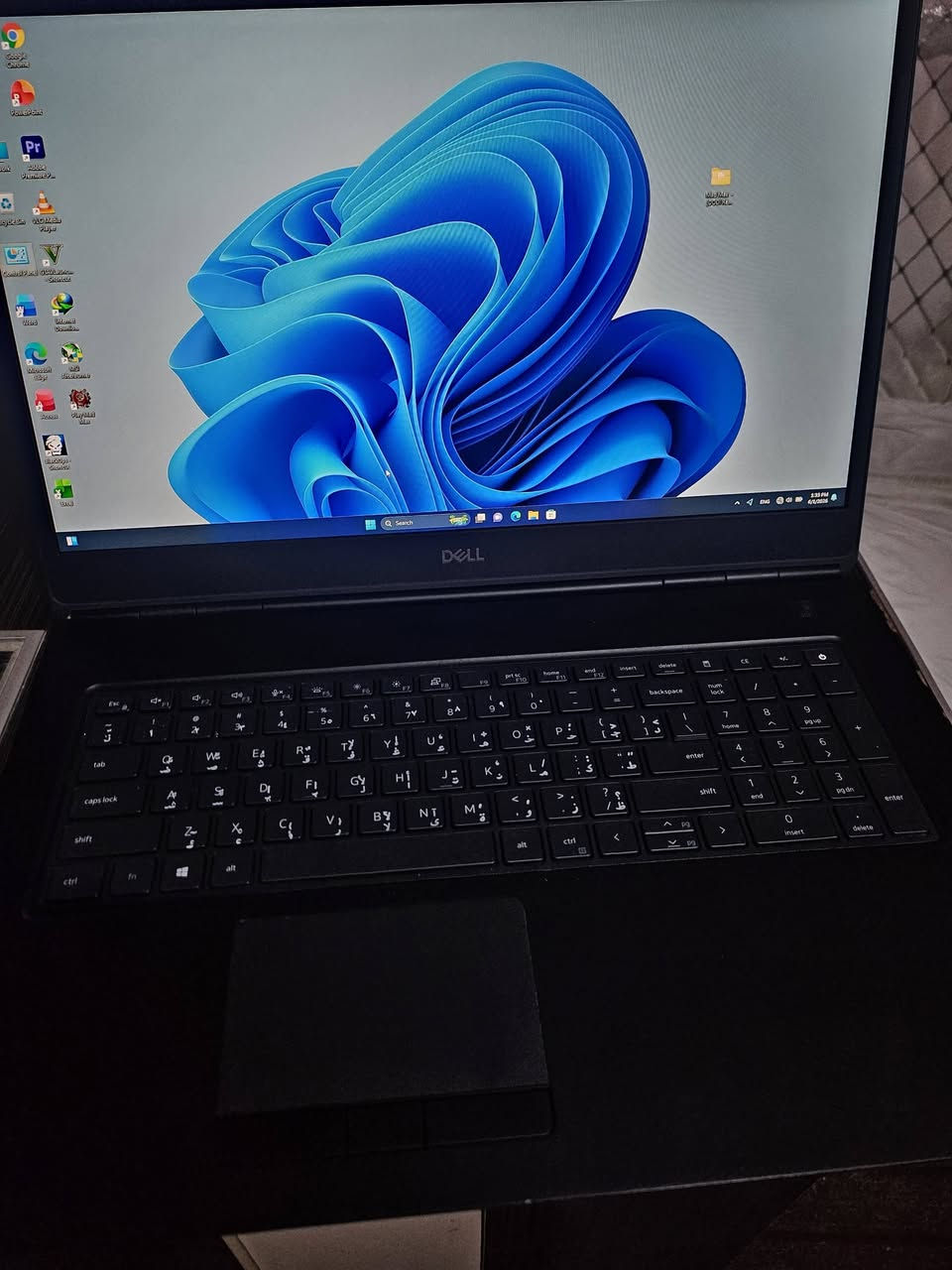 لابتوب بكرت كوادرو rtxA4000m يعادل بل قوة rtx 3080m
لابتوب للبيع نضيف جدا كما مبين بل صور  استخدام قليل جدا 
 Dell برزشن 7760 
المواصفات 
I7 11850h 
Ram 16 gb يقبل تطوير بي 4 منافذ
Quadro rtx A4000m 8gb140w Full watte 
كارت يعادل بل قوة rtx3080 
Ssd 265 nvme تقبل تطوير 4 منافذ 
Screen 17.3 Full hd الاوان SDR 

لابتوب جدا قوي بل العاب يشغل حته 4k بفريمات عالية لان كارته بقوة rtx 3080 m نفس شريحة الي هوة اقوة من  حته من rtx 5060m 
وقوي بل برامج مونتاج ضخمة والهندسية 
سعر مليون و 250 الف 
توصيل موجود 
رقم ***********
