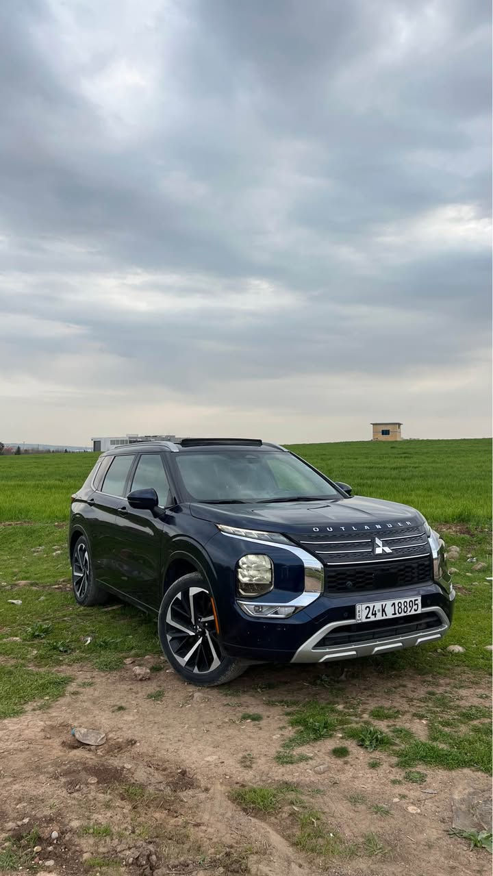 outlander 2022 AWD ￼SEL
فوول فوول داتاشو 5 كاميرات دبل اكسن 
بدون صبغ بدون ارباك 
سيارة مكفولة  شراي اتصل *********** أربيل, العراق

