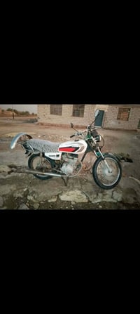 للبيع السعر 350وبيه مجال بسيط  تواصل خاص او اتصال 07823585574