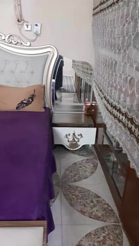 غرفة تركيه للبيع السعر ٧٥٠ للإستفسار الاتصال على الرقم ٠٧٨٣١٤٢٤٣٠١