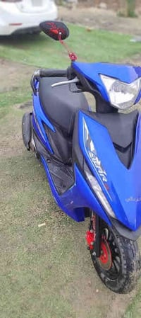 دراجة سوبر ماكس للبيع  دراجة نظيفه وجديدة ومامفتوحه ومابيها اي نقص ماع...