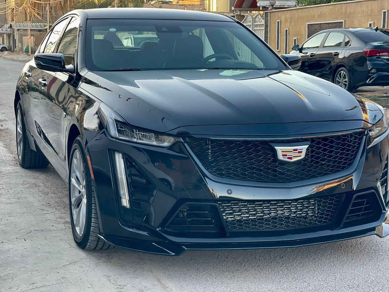 كاديلاك ct5
محرك 2000 تيربو موديل 2023 فول مواصفات 
بدون رقم منفيست بأسمي ضرر بسيط تبديل جاملغ امامي 
ايرباك بردة فقط مكانها بابل مسيب 
***********
