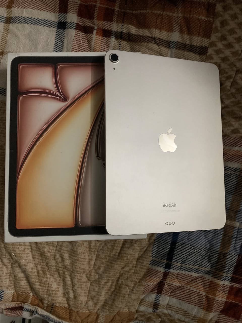 السلام عليكم ايباد آير 6 .M2 ذاكره 128 بطاريه 95 نضيف جدا عدا طخه بسيطه جداً …السعر 550 مجال بسيط جداً

بغداد الدوره *********** واتس
