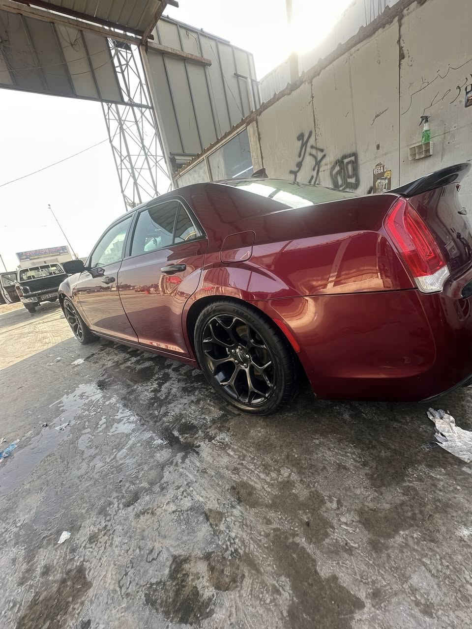 كلايسر. ١٧ 300C
معروفه مواصفاته ماشيه ٩٠  مايل 
رقم بابل بسمي
 تو ويل 

حادثها جاملغ  بارد وبنيد مصبوغ موجود بلمنشىر لحادث 
السعر ٢٢٠ قابل لتفاوض
 مكان السياره بغدادابو غريب 
*********** بي واتساب
