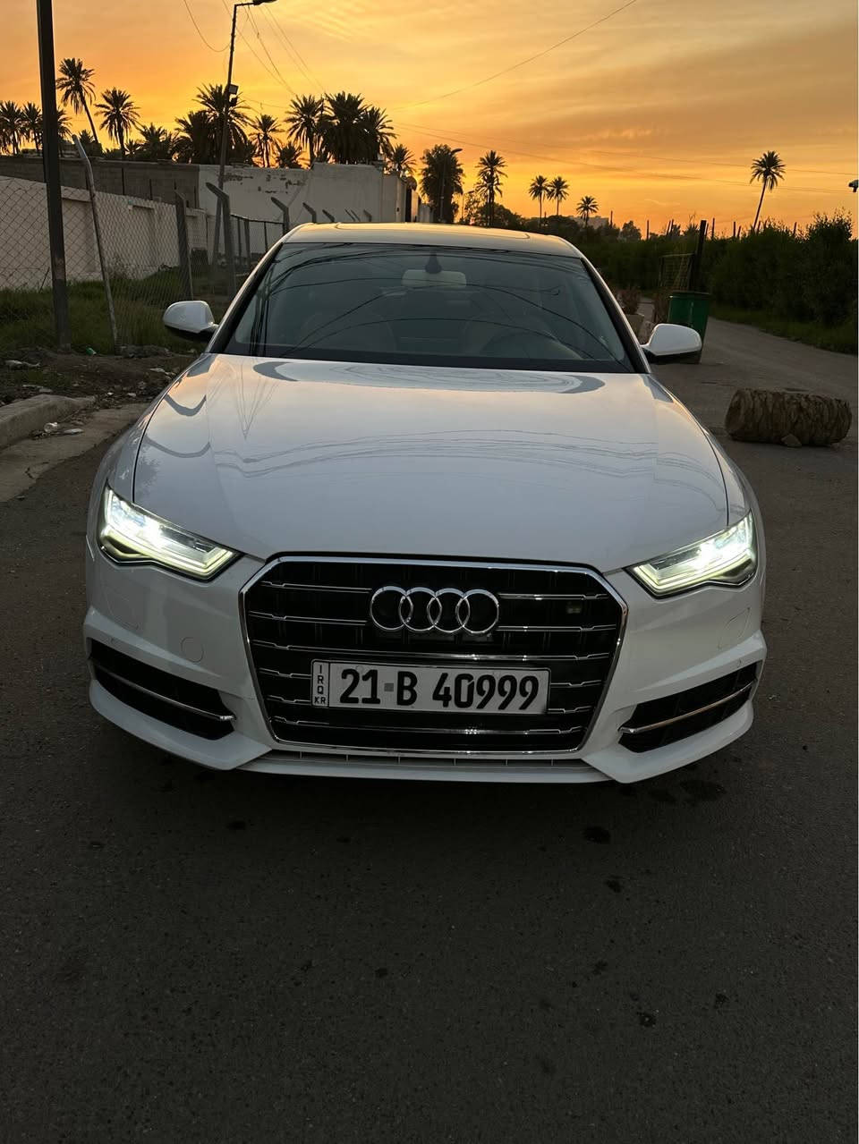 للبيع اودي A6 موديل 2013 خليجي وكاله سردار محدث 2017 قطع اصليه 
فل مواصفات محرك 2.0 توربو 
تبريد مناخ منفصل امامي وخلفي 
شاشه مخفيه 
تحكم بإنشاء وضعيات القياده 
بردات خلفيه بيبان  و جامه خلفيه 
مواصفات هواي بيه كشنات الاماميه كهرباء وخزن هواي مواصفات بعد .
للاستفسار الاتصال 
***********
***********
السعر 132$ بغداد, العراق
