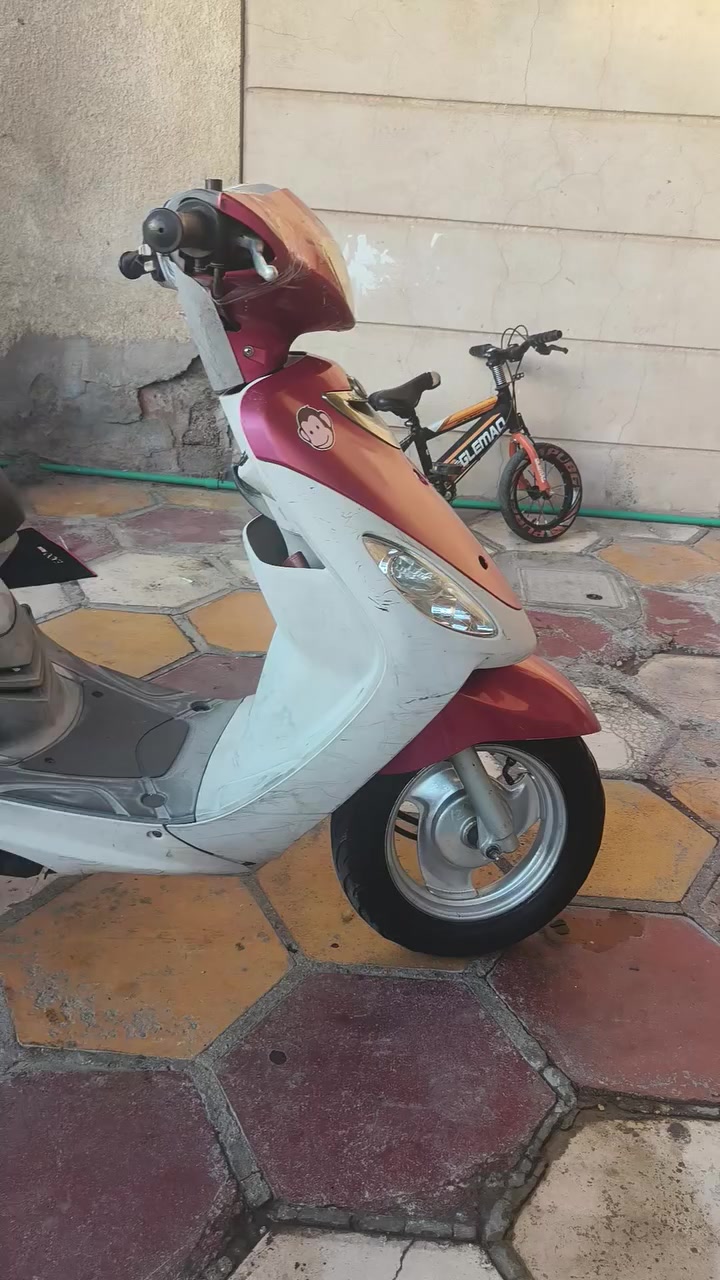 السلام عليكم شباب دراجه ماكس منغولي رمبه ومامتعوبه والله مامستعملهه هواي واوراقهه موجوده وتخبل كلشي مابيهه ب750وبيهه مجال *********** مكاني باليوسفيه
