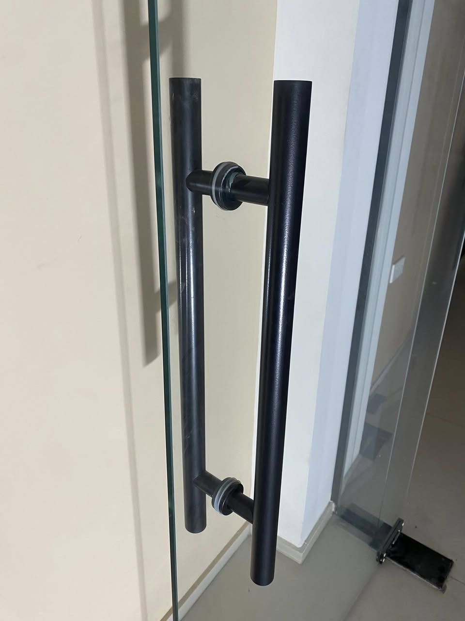 باب قياس 210 ب100 جام مسكرد ب75الف خل ياكل الفقير موقعي كراده خارج قرب ساحه عقبه رقم ***********فقط رقم واتساب
