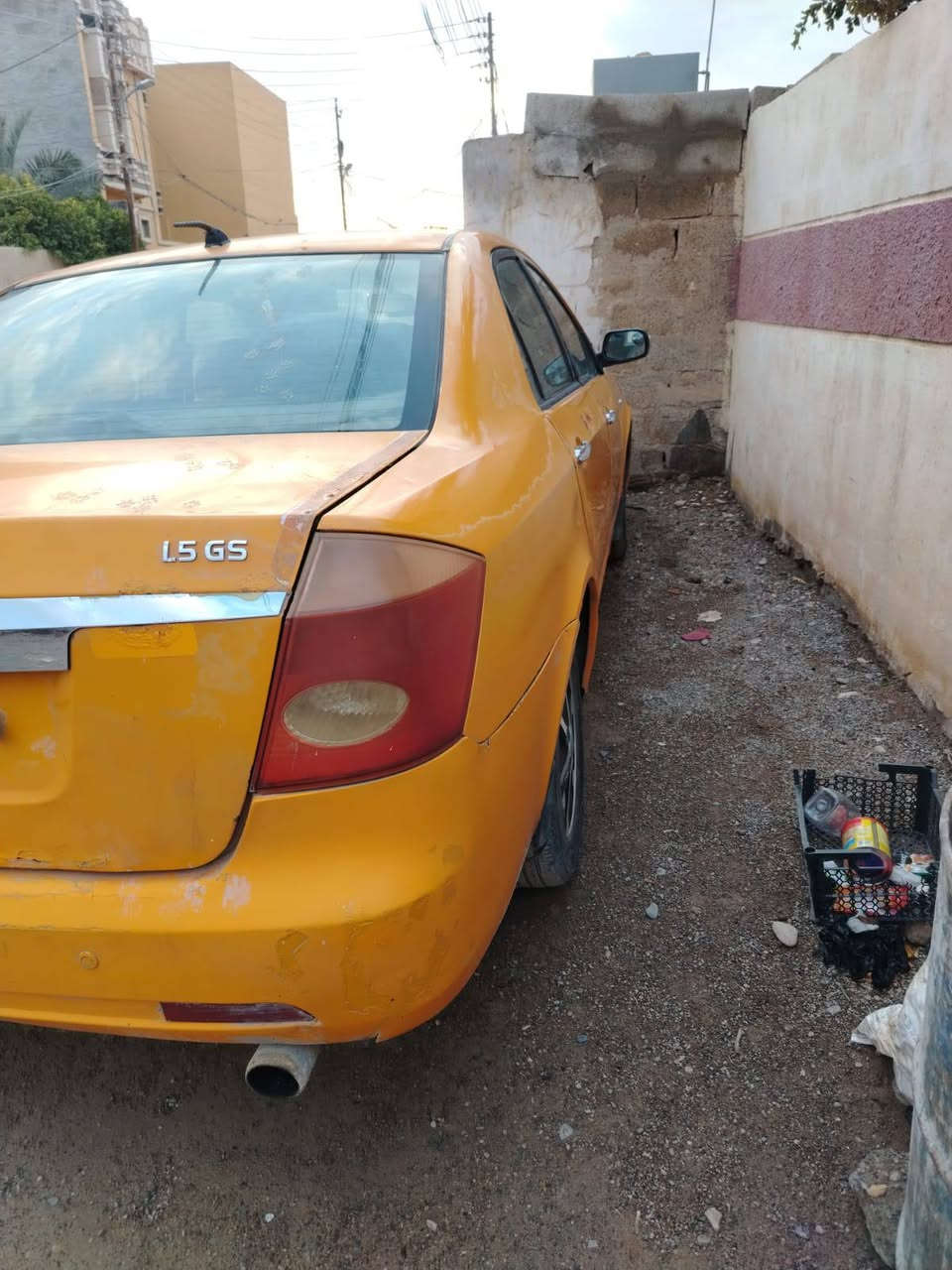 حرك1600 شبيه الكورلا كفاله عامه بيها قطعه بسيطه خياس سياره مابيها اي ضربه بلاديه رقم بغداد تخم تواير جدد باتري صدر نص عمر داخليه نضيفه المكينه بيا كازكيت حسب الاتفاق تريد عليك او علينا سعر 45وبيها مجال ***********  مكان صلاح الدين تكريت
