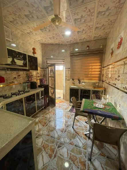 دار 100 م ركن على شارع 20 الوجه 10 و النزال 10 القادسية قطعة 500  قرب المجمع الطبي 
طابقين درجة اولى 
⛔️ يباع مع الأثاث او بدون 
3 نوم استقبال مطبخ  3 مجموعات صحية
ارضية بورسلين حزام سيراميك سقوف ثانوية السعر 95  قابل للتفاوض للاستفسار خاص او واتساب 
***********
***********
