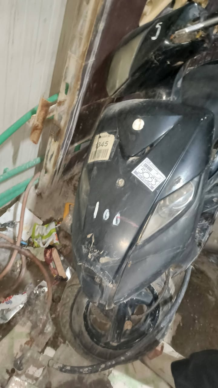 السلام عليكم ورحمة الله وبركاته دراجه 140 ماكس ثعلب دراجه جانت شغاله وكامت ونزلت مكينه وفتحته وعفته سويت الرايمر ب وبدلت ولفات يعني صار الكور 1/1 بقت بس بوشه وبتسم والتهيت بـ المدرسة وما سويته بعد جانت شغاله كهرباءيات كيج بانزين عداد سرعع لايت بس المكينه نزلته وما شديته دراجه اغراضه كله كامله ماكو نقص بوشه وبتسم مابيهن شي اذا تريد كصهن اني ردت اجيب جدد بس بعد ماكدرت قيم واخذ جماعت ال100 مابيع
العنوان بغداد مدينة الصدرر قطاع, 78 اغراض كامله دراجه نقص تجفيت🌷رقم, *********** مابي واتساب
