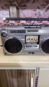 مسجل راديو اواكس شارب ياباني قديم للبيع 07726366637