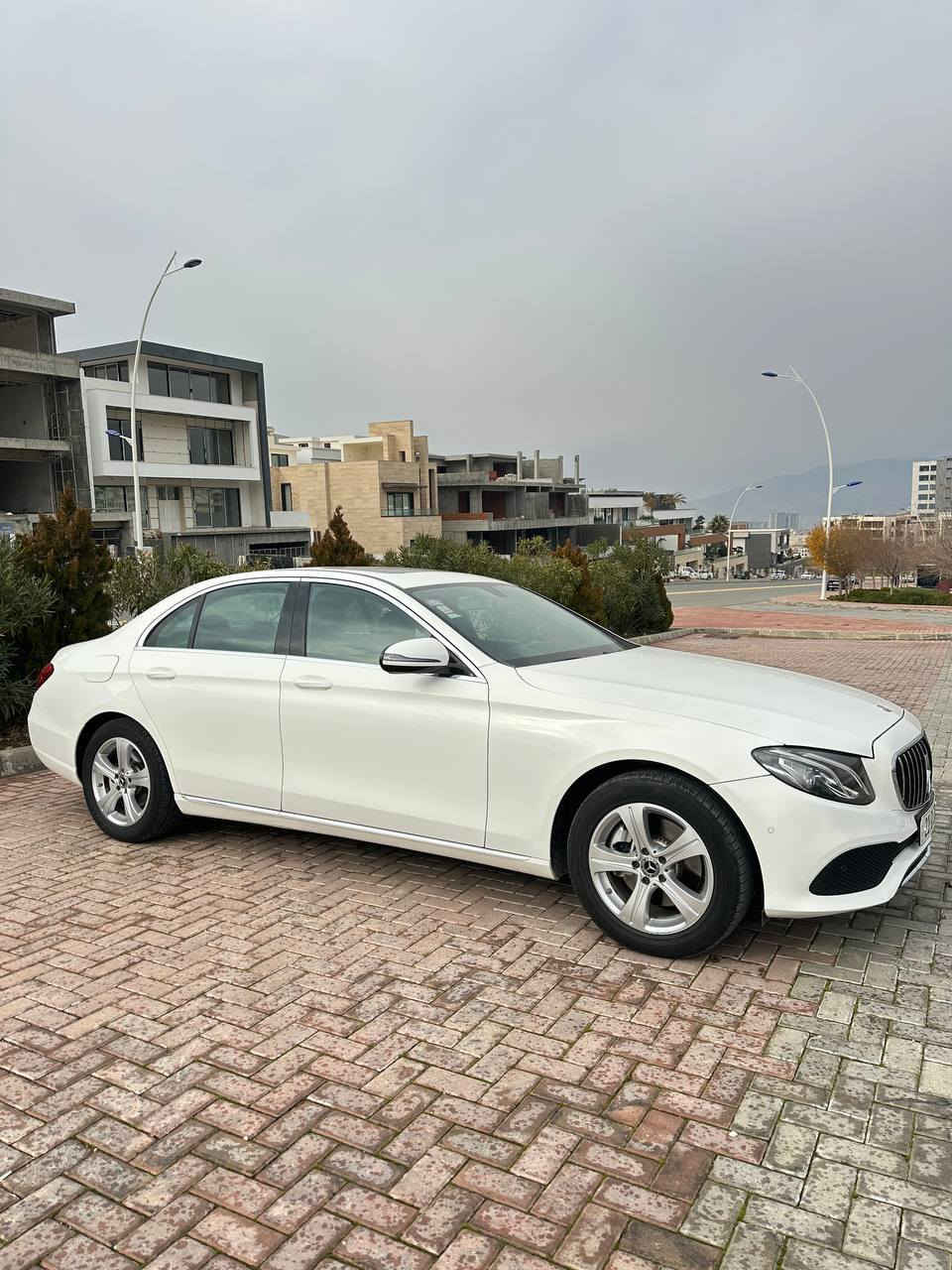 سلام عليكم شباب انشالله الكل بخير
سيارت صاحبي للبيع E250 2018
السياره وارد الماني ضمان بصمتين
مواصفاته:
كشنات جلد كهرباءي
حساس ٣٦٠ درجه
سلايد
رادارت
اوتو ستارت ستوب
اوتو هولد
٤ مودات قياده
كشنات هيتر
لايتات ليد
مرايات قلابه
كامره وحساس خلفي
وبعد هوايه مواصافت لخ....
السياره كير و محرك ممفتوح و تحويل غرامه صدر امامي خلفي كله بشرط مابيه ٢٥٠ دينار مصرف مابيه صبغ السياره فقط بيه شبر بارد و ماشيه ٨٥ الف مكانه سليمانيه 
وسعره ٢٤٩ ورقه و بيه مجال للطيبين انشالله 

-***********

‎سڵاو هاوڕێیان هیوام باشیتانە
‎ بۆ فرۆشتن E 250 2018 
‎سەیارەکە المانیە زەمانە دوو سویچە  
‎مواسەفات
‎کوشن جلد کارەبا
‎سڵاید
‎حاسە ۳٦٠
‎ڕادار
‎ئۆتۆ ستارت ستۆپ
‎ئۆتۆ هۆڵد
‎٤ مۆدی لێخوڕین
‎کوشن گەرم
‎کامیرا 
‎لایت لید
‎ئاوینە کارەبا
‎سەیارەکە گێر و مەکینەی نەکراوەتەوە و تەحویل و خرامە ‎ هەموو شتێکی بە شەرتە سەیارەکە بستێک ساردی هەیە
‎ هەزار ڕۆیشتووە 85
‎شوێنی سلێمانیە نرخیشی $ ۲٤۹ وەرەقەو مەجالێکی کەمی تیایە
***********
