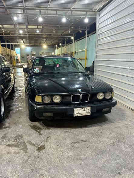 السلام عليكم بيم 735 موديل 88 ماكينه مفتوح كير عادي سياره كشرتها حلوه سياره تبريد🥶 اربع تواير جدد كهربائياته كلها شغاله السياره رقم انكليزي باسمي تريد تحويل تريد وكاله سياره حلوه قاعده دواخرها زينه مكان السياره واسط العزيزيه سعر 40 رقم الهاتف ***********,,,***********
