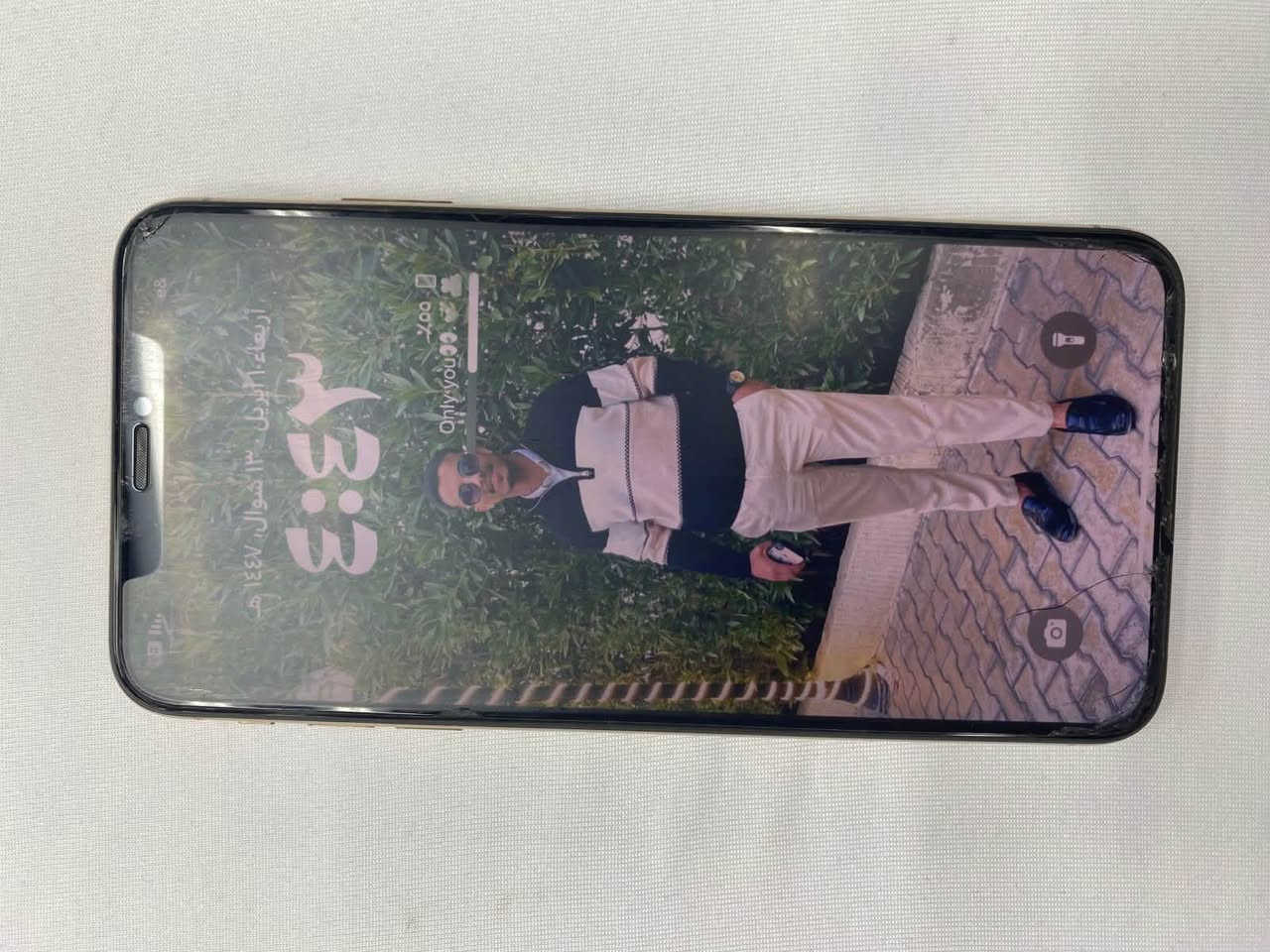 السلام عليكم ورحمة الله وبركاته
الفون استعمالى الشخصى وللبيع 

آيفون xs max
بطارية 🔋 76
مساحه 64
الحمدلله الفون وتر بروف مفهوش خربوش وربنا يبارك لصاحب النصيب مدخلش اى صيانه خالص 
السعر خاص تواصل 01100941014


**إذا كنت صاحب هذا الإعلان وتريد حذفه لأي سبب، رجاءا أرسل رسالة إلى الدعم الفني**