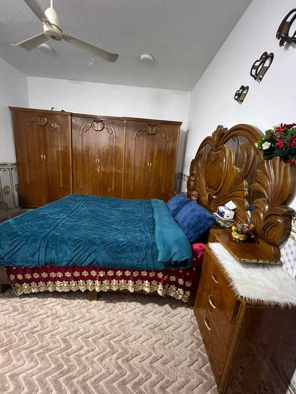 غرفه للبيع صاج عراقي كلش نضيفه استخدام قليل
***********
ب ٩٠٠
