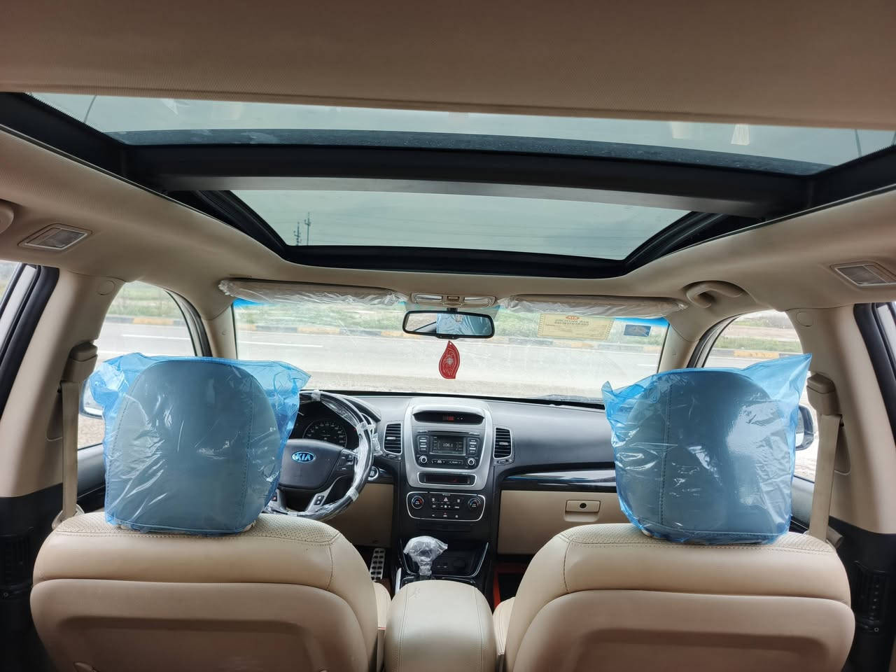 سورنتو 2014 للبيع
بدون صبغ بدون تبديل
رقم بغداد دولي
فول زراق امامي بانوراما 6 سلندر
تخم تاير جديد صدر جديد راتبي جديد يعني السياره جاهزه لكل النواحي
اتصال والاستفسار***********
السعر سعر 185
