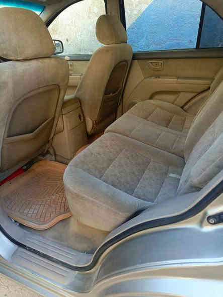 السلام عليكم سياره سورنتو موديل ٨ كير محرك خيرمن الله تمام تبريد ثلج منضومه جديده بالكامل تدفه شغاله لوكير شغال فور ويل كهربائيات كلها شغاله المكينه ٦ سلندر بيها اربع قطع صبغ ابيع حزام السياره بسمي السعر ٨٥. ورقه اتصل وتدلل ***********
