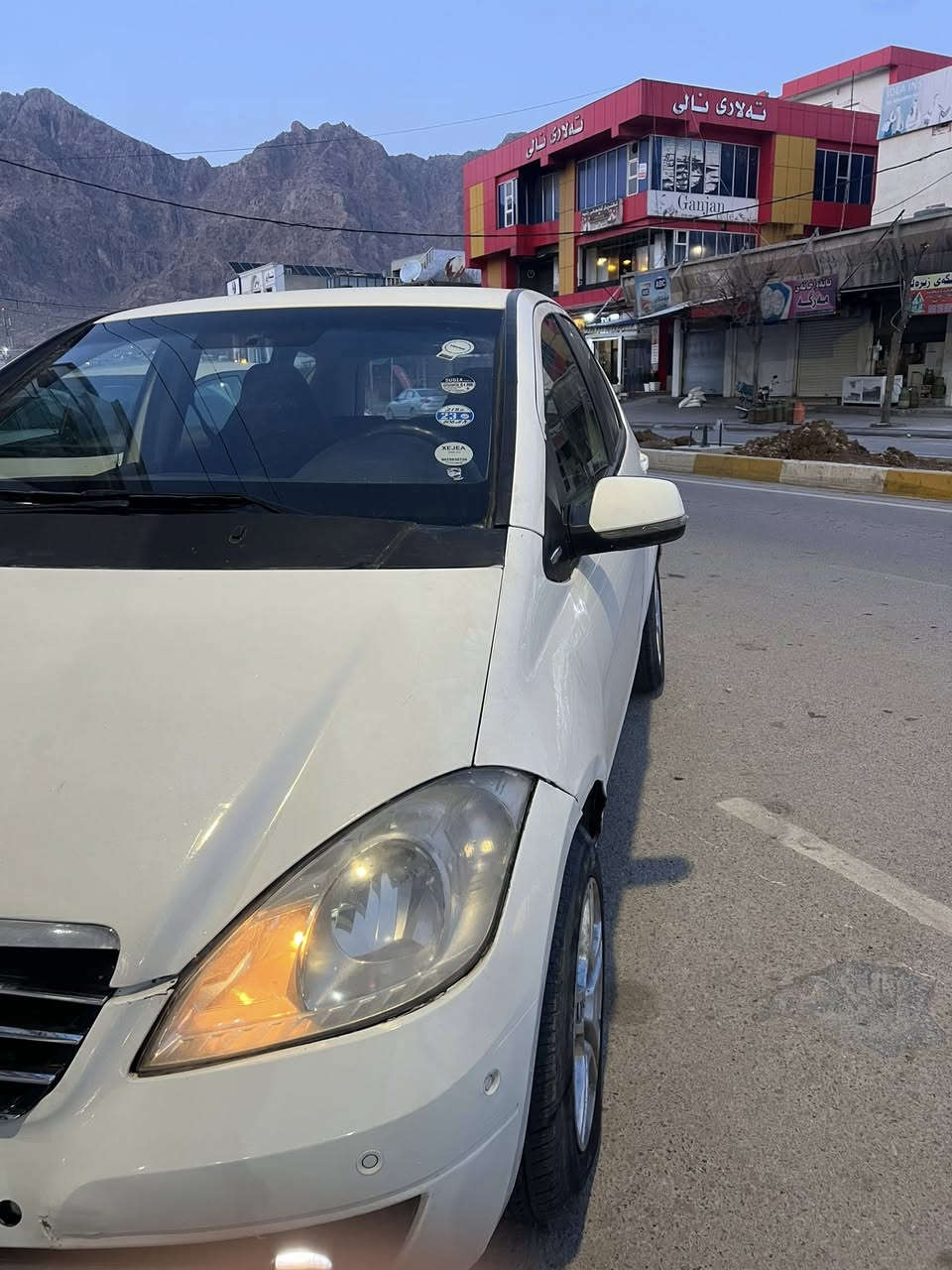 سلاو ڕێز لەسەر یزنی ئادمین:
مارسیدس 

گۆرینەوە یان فرۆشتن

2009

چوار پستۆن 

گێر حادی 

گێرو مەکینە بە شەرت

کارەبای بە شەرت 

جام کارەبا 

شاشە 

جانتا شتێکی قشتو جوانە

ڕەقەم هەولێر  

5گەلا غڕامەی تیایە دوای مەحامەلە ئەیگەرێنمەوە 

 بە شەرتی بەناو کردن 

بێ داحم بێ لێدراو

وڤایبەر:***********

شوێن ڕانیە
