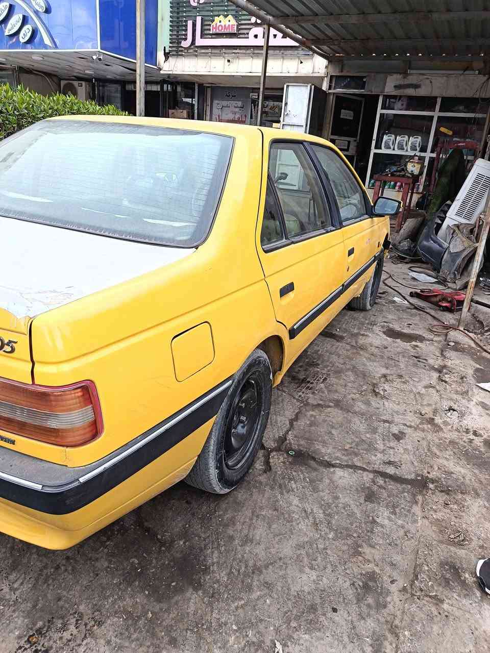 سياره بيجو 2012 مقفوله محرك تنقيص دهن بسيط كل شيء بيها شغال ما بيها طخه عنوان دوره جمعيه خير الله الرقم ***********
