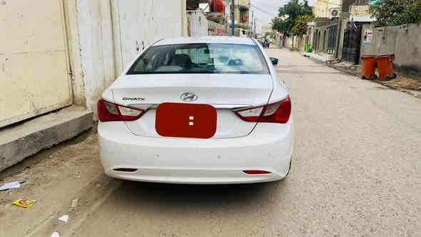 السلام عليكم سوناتا 2014 خليجي مكينه ما مفتوحة كشنات كهربائي تبريد ثلج يوجد فيها صبغ قليل جداً بين الباب و الچاملغ حداديه تخم تاير سياره جاهزه رقم بغداد الماني 
السعر 128
الاتصال ***********
