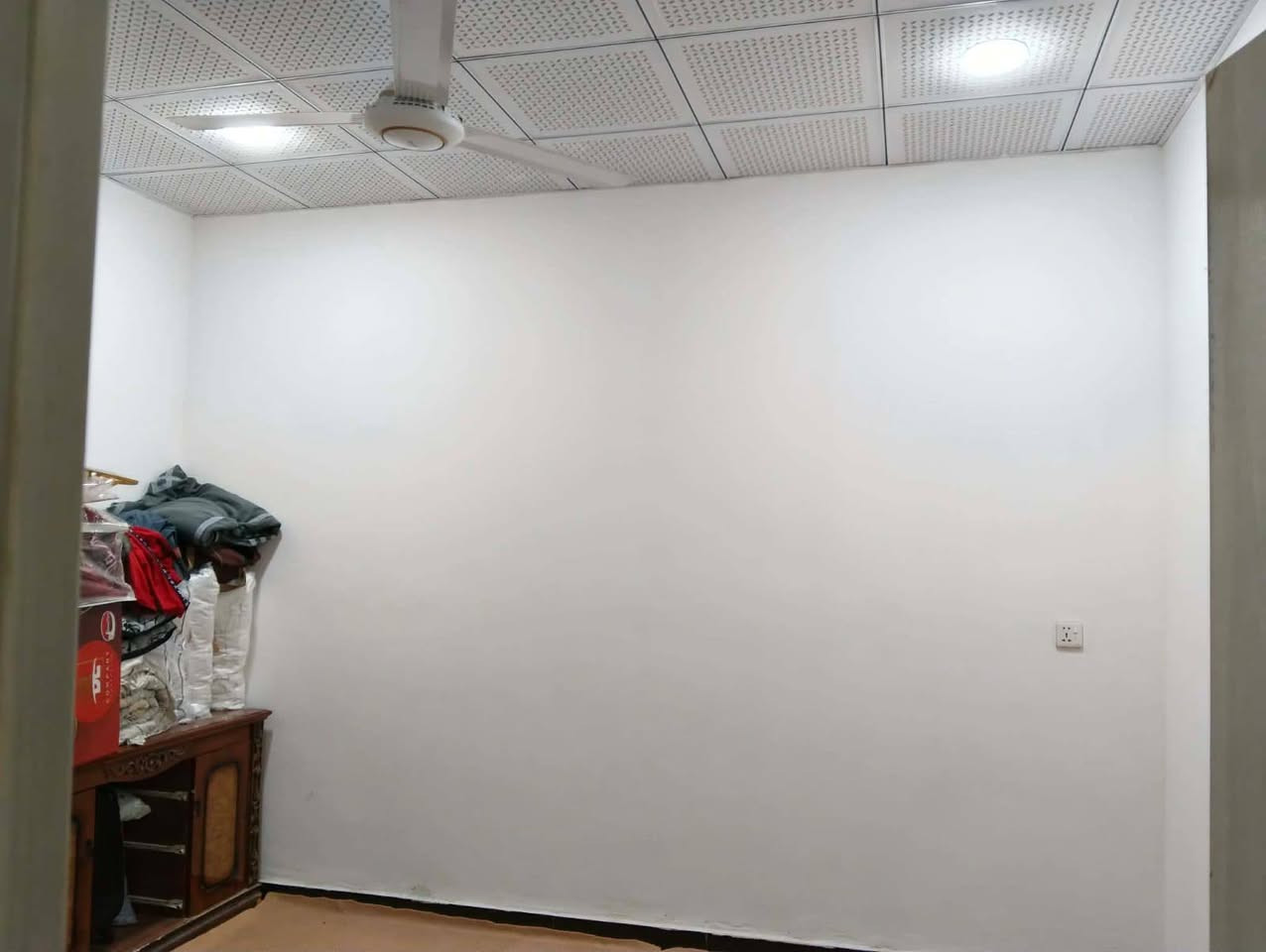 #اللهم صل على محمد وآل محمد 
#بيت للبيع في مجمع الخير 
#المساحة 200متر يتكون من ثلاث غرف وصاله وبراني ومطبخ وصحيات وحديقه وكراج سيارة  
#السعر 180مطلوب105قدمة 75 للشراء يراجع مكتب الناجح للعقارات السماوة حي الحكم قرب مرطبات فستقه 
#مكتب- الناجح للعقارات 
للإستفسار اكثر مراسلتنا ع الخاص او الاتصال ع الرقم التالي ***********بي وتساب /***********
#او مراجعة مكتبنا الواقع في
#الحكم / مجاور مرطبات فستقه علمأ دوام مكتبنا من 9 صباحأ ال 10 ليلأ اخوكم ابو مصطفى للعقارات 
{تابع صفحة المكتب }
