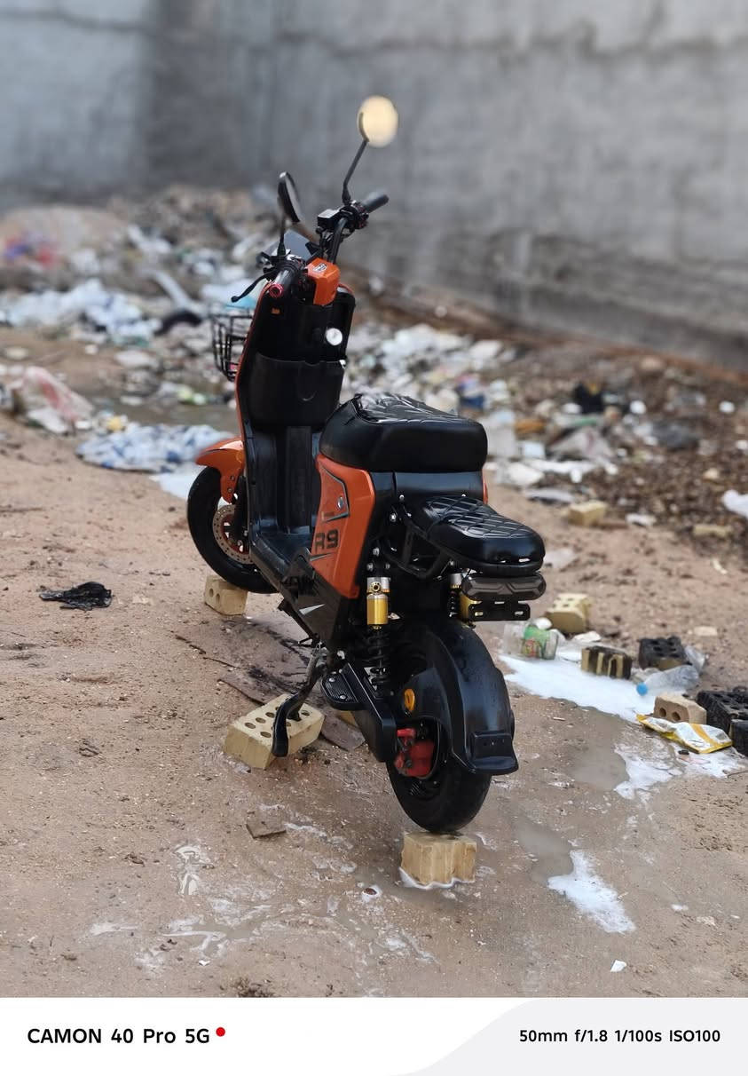 السلام عليكم باسكل شحن نوعيه ار 9بطاريات كبار لعدد5 بطاريات نضيفه باسكل نضيف   لبيع لسعر 400وبي مجال حك جيه الرقم ***********
