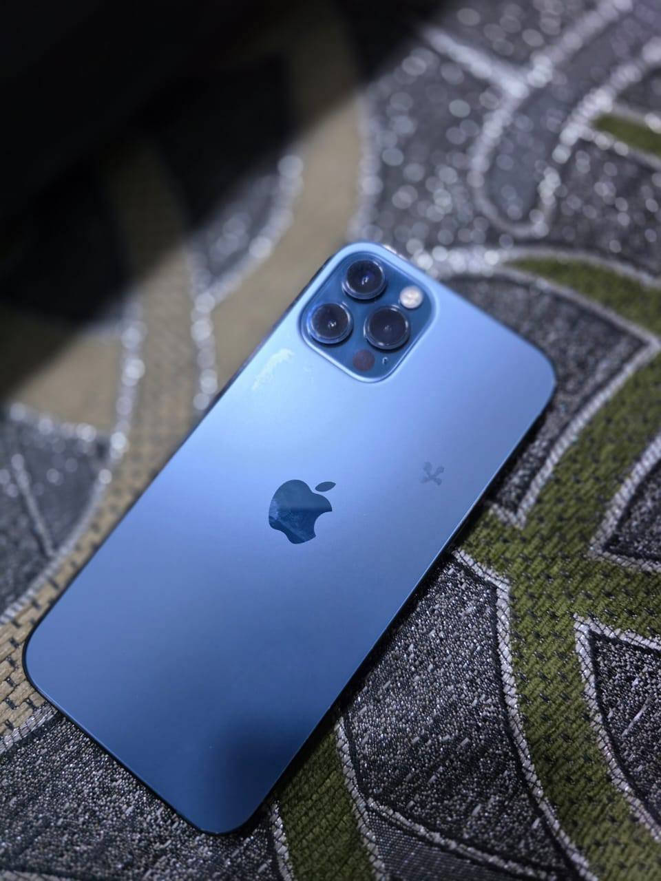 IPhone 12 pro 
نسبة البطارية 90% 
حالة الجهاز جديد جداً بدون اي شخط 
استعمال قليل 
الذاكرة 256 كيكا بايت 
السعر 350 الف 
مكاني حي العامل بغداد 
للتواصل واتساب ***********
