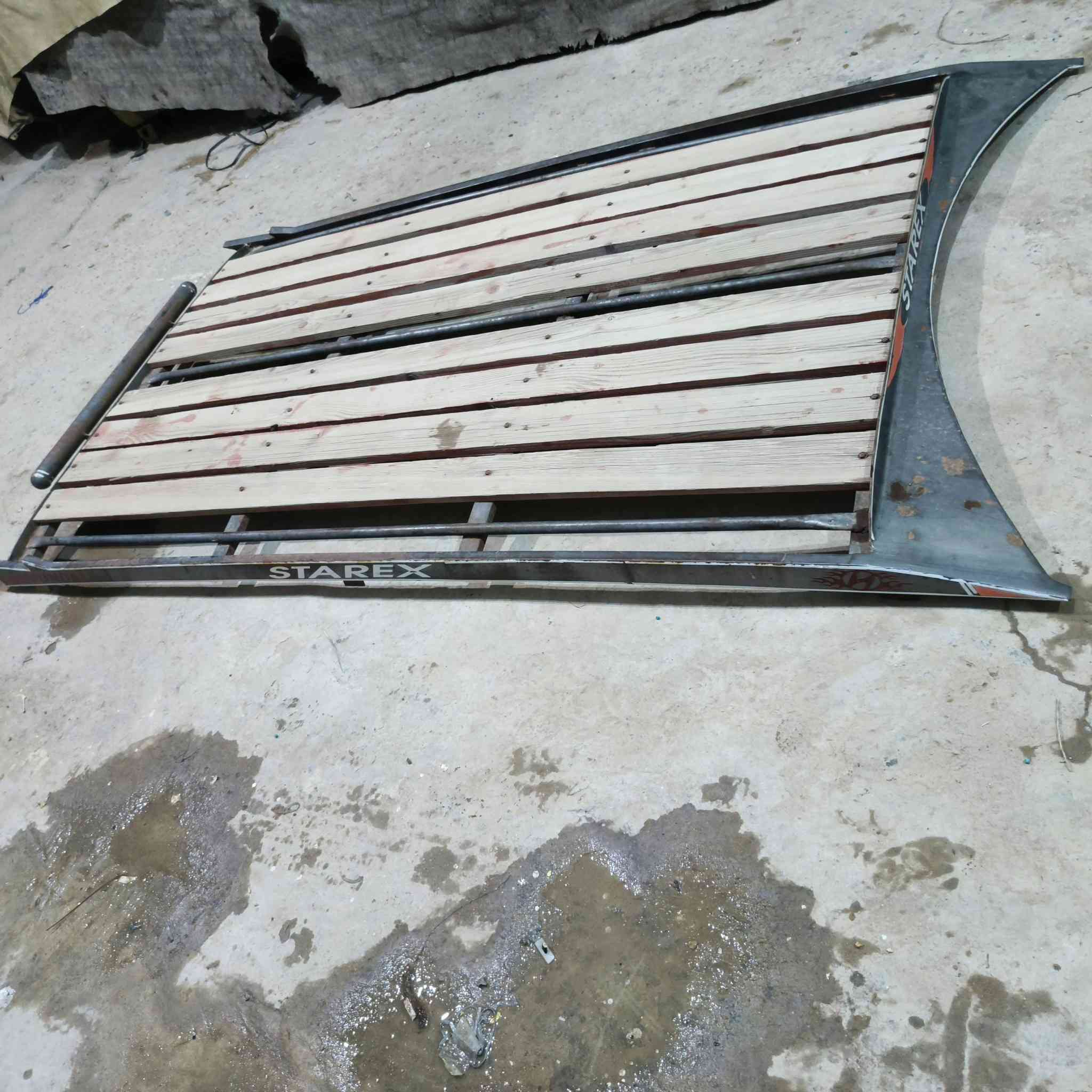 سلام عليكم سله ستاركس للبيع مكان نجف عباسية السعر 125للتصال***********
