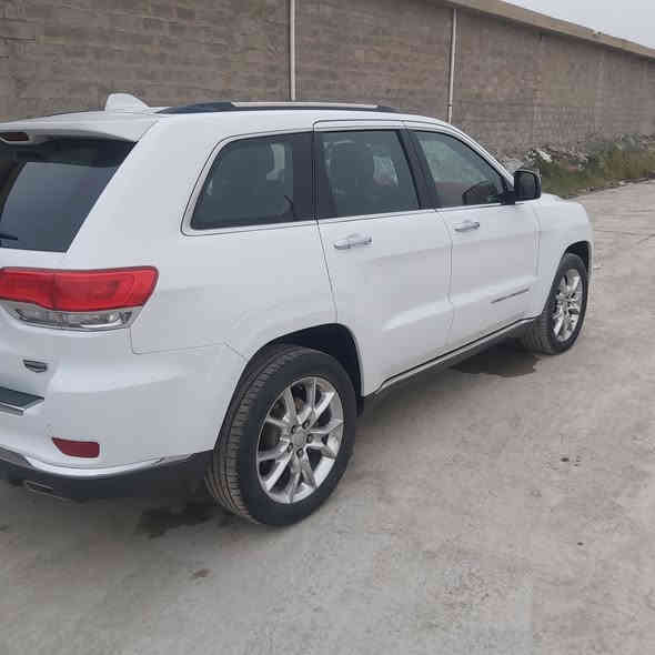 جيب  سومنت   2014 اعلى فئه
فول مواصفات مكفوله كفاله عامه
عدا الجاملغ الأيسر 
جكات وخزن ميموري  وجلد تدفئه كشنات فول مواصفات معروفه 
سياره جديده وضع شركه السعر 200 
رقم هاتف  ***********
