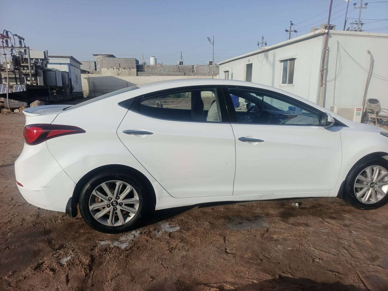 النترا موديل 2016 خليجي بأسمي  فول مواصفات مكفولة من الصبغ والضربه  والمعجون والبارد ماعدى دحجات بسيطه كلش  مكينه 1800دوش والمكينه مجفته وخير من الله تبريد ثلج للبيع فقط البصرة كرمة علي *********** السعر (125)
