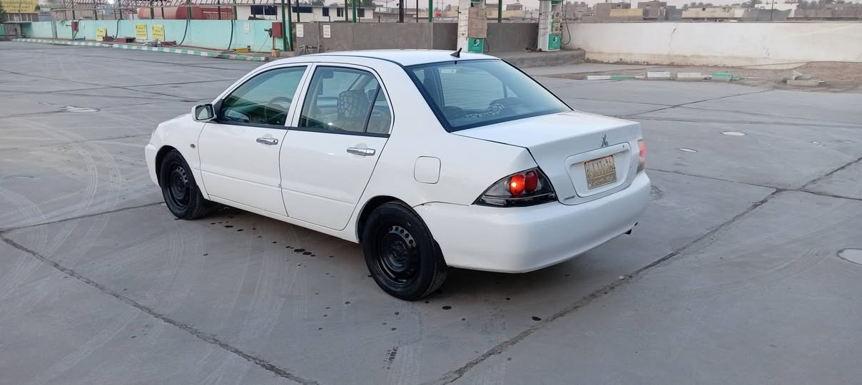 السلام عليكم مسبوشي لانسر 2010 رقم كربلاء سنويه ل28 بيها جاملغ وربع البنيد يعني شخوط مصبوغه كم قطعه  تكم ماواصلها صبغ بدون دواخل مكفول مكينه وكير كفاله ب67 وبيها مجال *********** مكاني بابل
