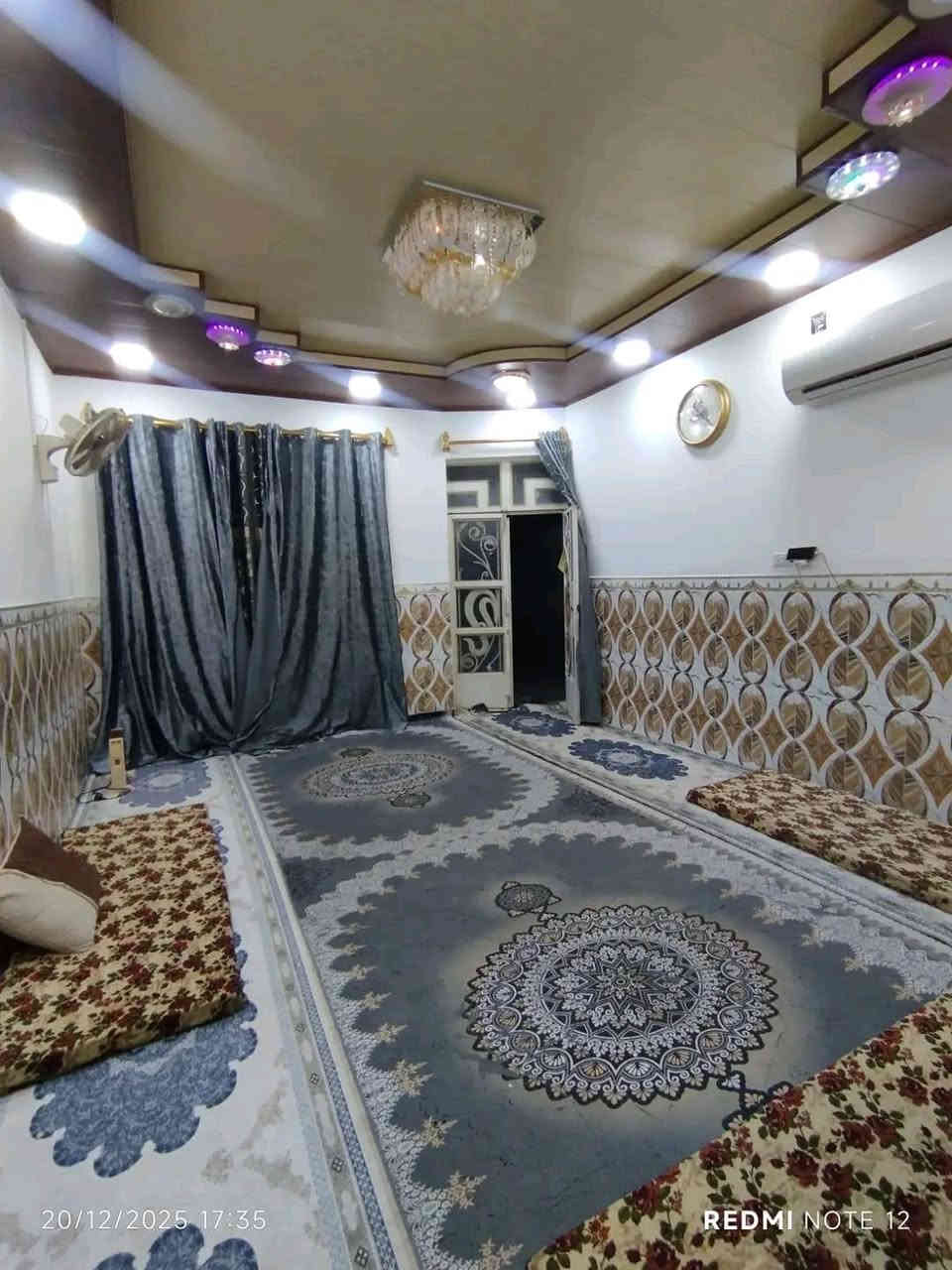 بيت للبيع 125 متر.. طابو صرف
النجف.. حي ميسان.. قطاع 23...  ( 5159)

طابقين صب كونكريت مسلح.. موقع ممتاز..(( مقابل مدرسة)) 

اساس صب.. الطابق الاول صب.. والطابق الثاني صب

الطابق الاول.. غرفة.. وصالة.. ومطبخ.. واستقبال.. وصحيات

داخلية وخارجية.. وطارمة 

الطابق الثاني.. غرفتين.. وصالة... وصحيات 

السعر 165 وبي مجال 

للاستفسار *********** اتصال او واتساب
للمزيد انظم للمجموعة
https://facebook.com/groups/1759423854261211/
