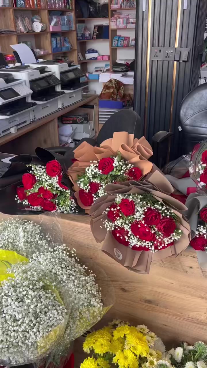 باقات جاهزة ✨✨❤️‍🔥❤️‍🔥

تاخذ و تروح 

انشاء الله اليوم موجودين حالياً حد 12 بليل 
نستلم طلباتكم بكل حب ✨✨

او ندزة الكم بتوصيل وين ما جنتوا 🙂
او حبيتوا تدزون لشخص 

دفع ماستر اكو همين 

واذا مجاوبناكم خابرونة على الارقام 

دمتم بخير ❤️

📍: خانقين - حي العمال

 📞 :  ***********
 📞 : 0772 798 9488
