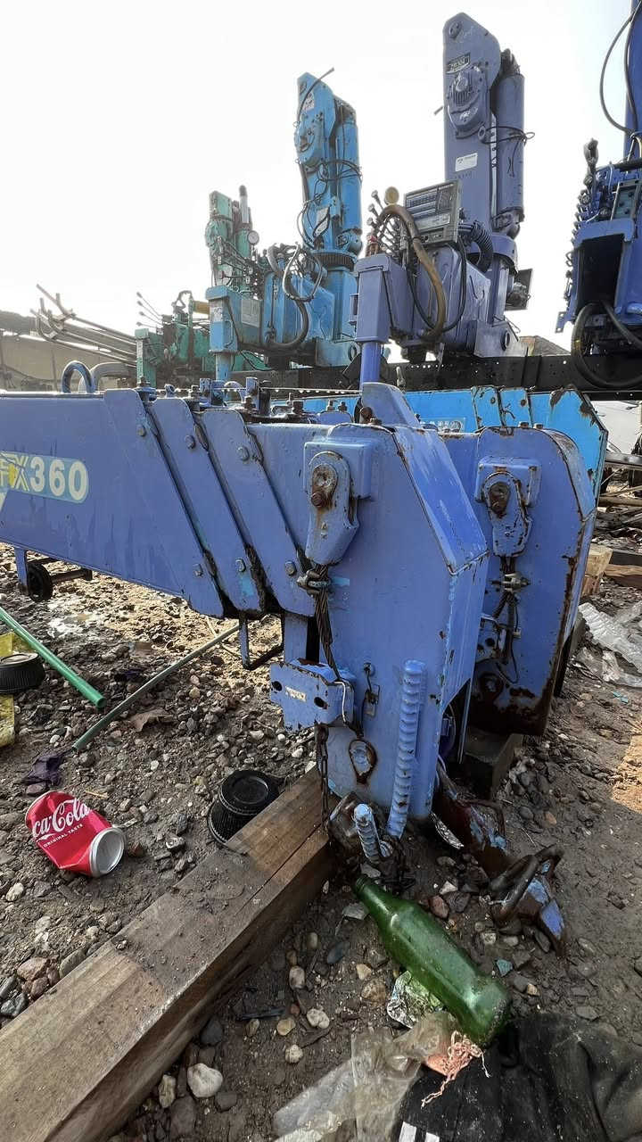 كرين اف اكس حديث فول سيفتي وارد يابان
حجم 360 مخالف 3 سلاتات جديد كلش كامل مكمل مع بم 13 سن مكاني البصره 
صناعيه حمدان
***********
