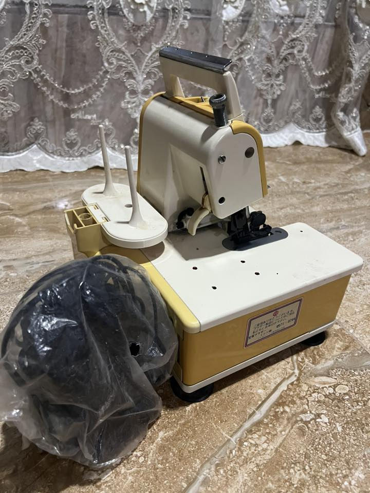 مكينة اوفر وعربانه اطفال للبيع
‭0771 791 4907‬
