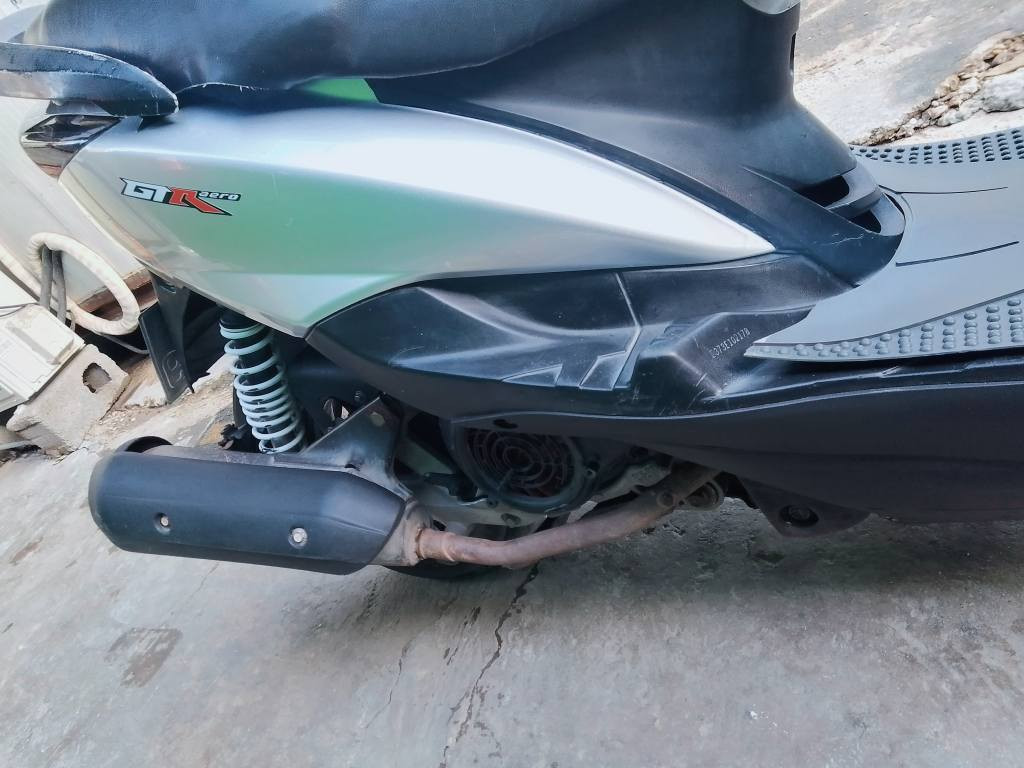 السلام عليكم 
ثعلب gtr كابريتر للبيع 
كاملة مكملة و احلة من الصور 
بيها منضومة led تخبل 
وعليها ويل gtr الخ..
دراجة كاملة مكملة مال جناي 🌺
*********** متوفر واتساب بغداد, العراق
