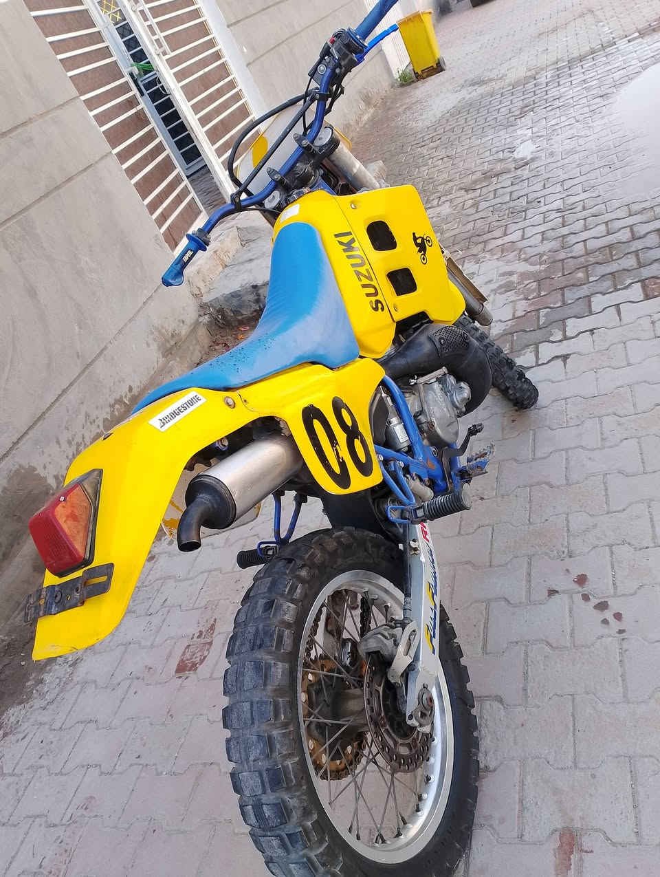 السلام عليكم قفاز ساسوكي بخاري حجم المكينة 200 الدراجه جديده ياباني مامتعوبه الله شاهد وراقه كلها كامله واسط العزيزية *********** مكلف بل أنشر اخي العزيز
