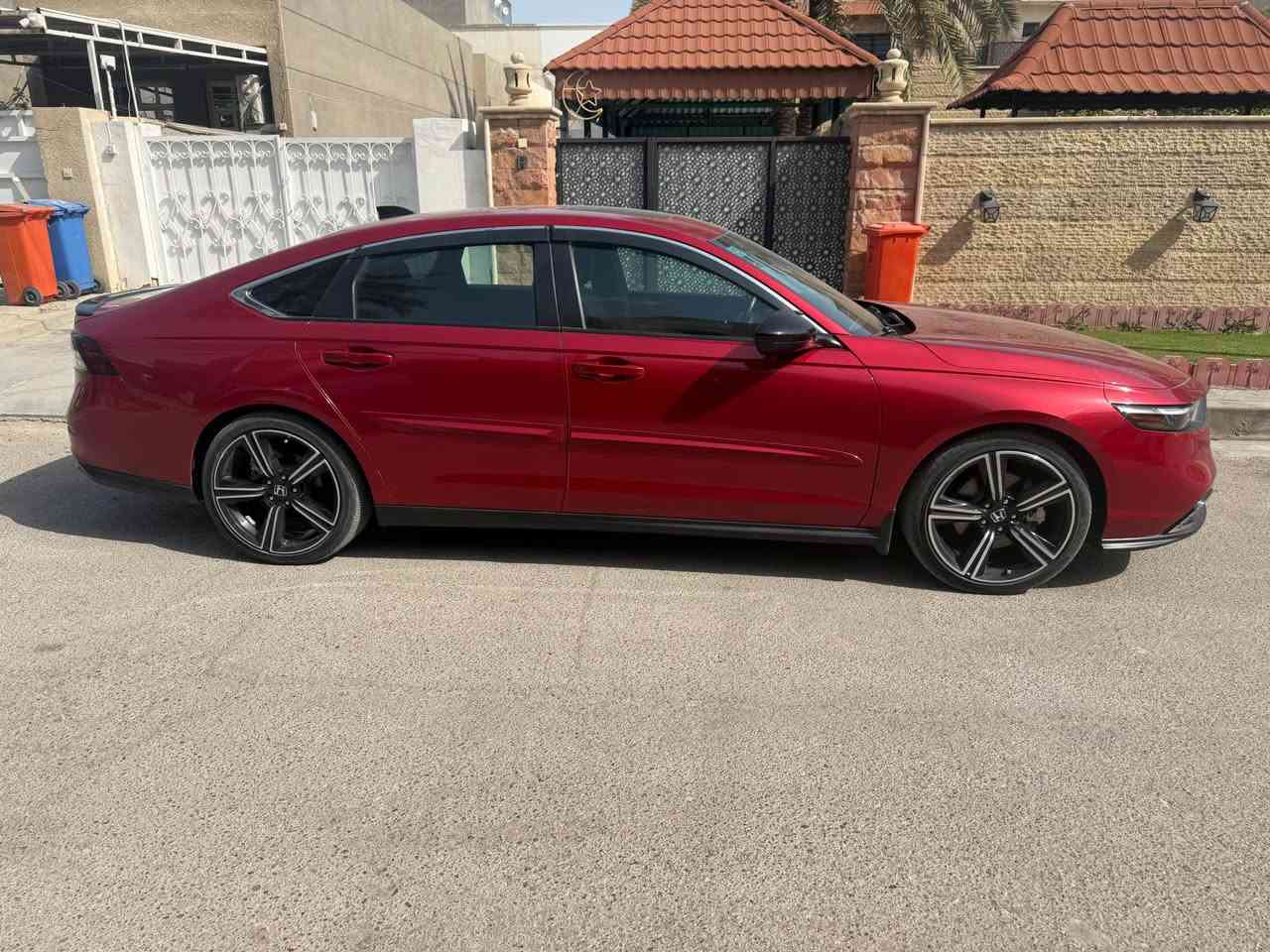 اكورد ٢٣ سبورت حادث جاملغ خلفي ورجع بارد بدون صبغ ماشيه ٢٥ الف كيلو حاليا مابيها نقص والحمدلله السعر ٢١٥$ 
والي ميعجبه السعر مروره جدا مكفي وموفي مع احترامي للجميع بغداد, العراق


**إذا كنت صاحب هذا الإعلان وتريد حذفه لأي سبب، رجاءا أرسل رسالة إلى الدعم الفني**