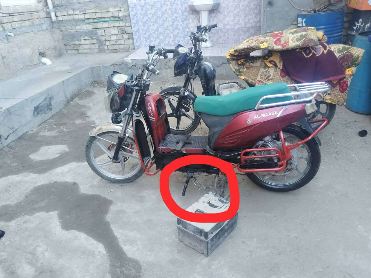 من رخصت الادمن.
ماطور شحن هارلي 5 بطاريات. كشررررررر بدون بطاريات 
بي خلل بالكهربائيات. ماشر يمك.
رغم انو ابيع كوم حديد للتاكيد جبت بطاريات وشديتهن وشغلته كدام العين مرتب زين
الوايرات بيهن 3 بيهن. قطع ماعرف ماعرف هاي المن وهاي المن 
ماشر عليه. بالصوره 

السعر. نهائي 75 الف قفل. قفل جوه هل سعر بربع مايرهم لاتتصل عليه. سعره اقل من سعر الملف يم المصلح لاتكسر بي
***********
***********
