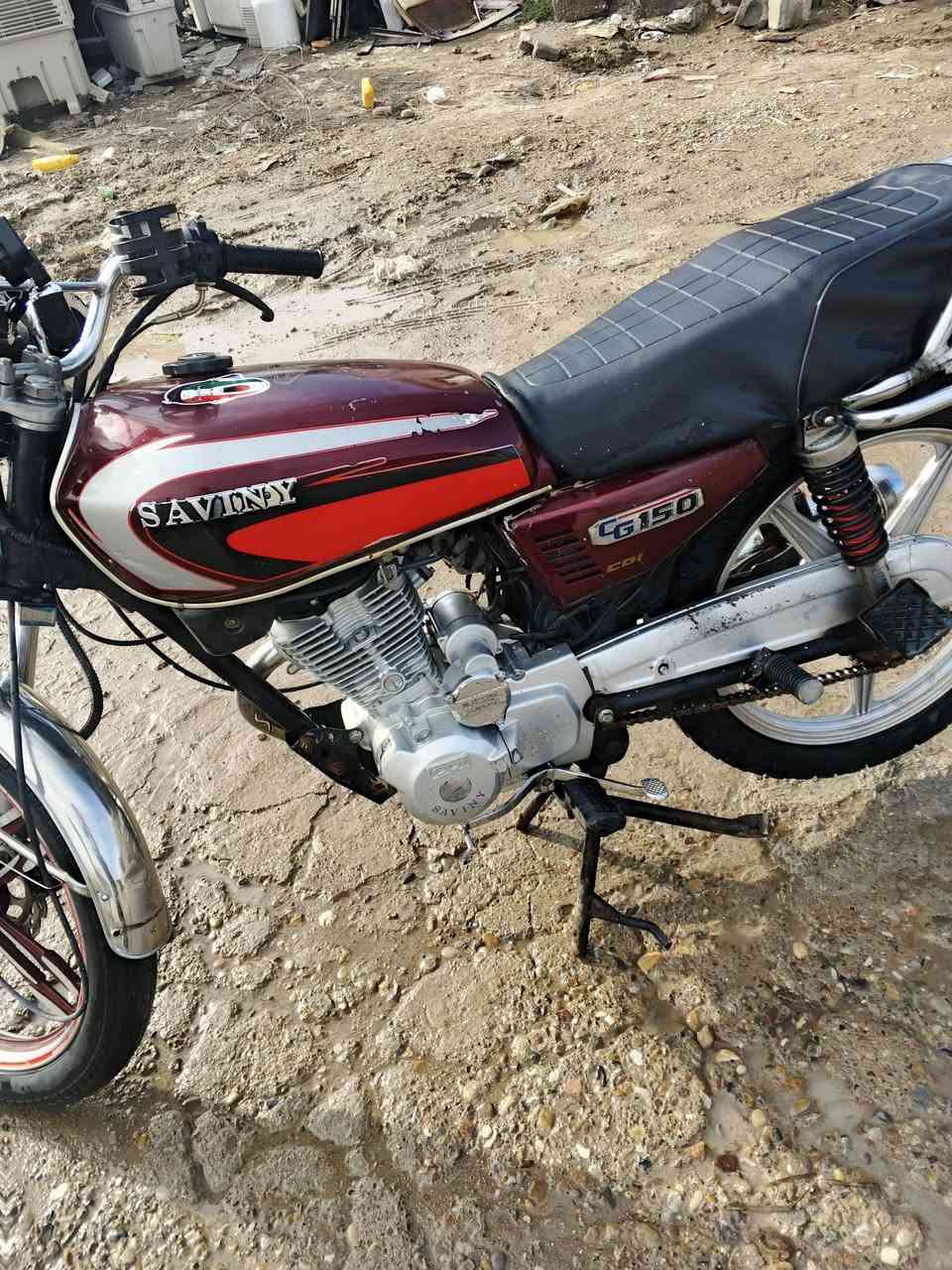 سلام عليكم دراجه سيفان موديل 2021لدراجه خير من الله مابيه اي نقص إدراجه لا تنقيص لا تبخير شلعه خير من الله كهربايات كله شغاله السعر 450 وبيه مجال شي بسيط الهاتف *********** مكان ديالى بعقوبة الحديد
