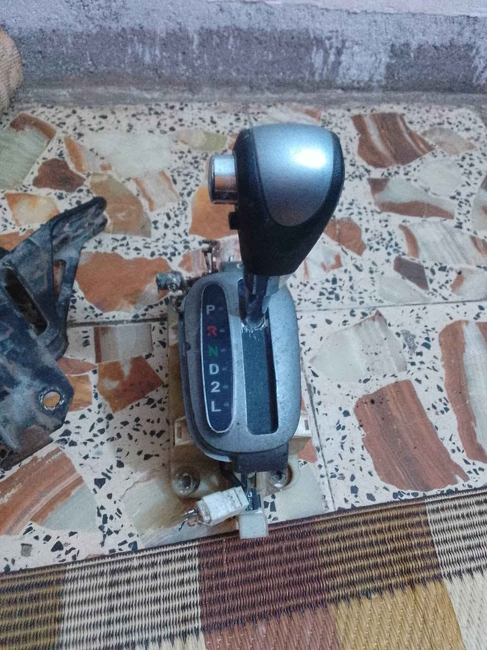 من رخصة الادمن المحترم غراض للبيع ليفان 620 اذاين محرك وحصان كير ويده كير اوتوماتيك  بس مومال ليفان سعر الحصان 35 ألف والذاين على 10 اليفيدنا اتصال على الرقم ***********
