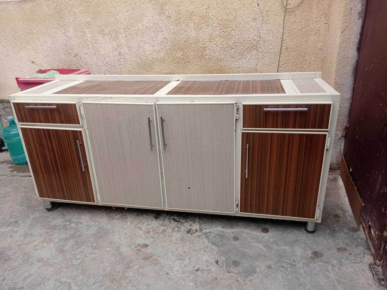 السلام عليكم  كاونتر نضيف جدا سعره خاص


**إذا كنت صاحب هذا الإعلان وتريد حذفه لأي سبب، رجاءا أرسل رسالة إلى الدعم الفني**