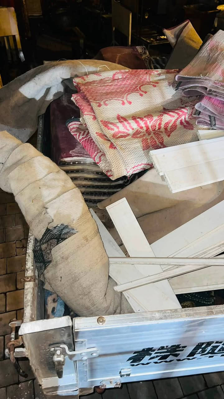السلام عليكم 
فراشات مال موكب بيهن نضيف وبيهن محتاز بس غسل بثواب الحسين(ع) جيبلك ستوته وتعال اخذ المكان النجف حي القدس مقابيل شقق القدس مجاني مجاني ***********

