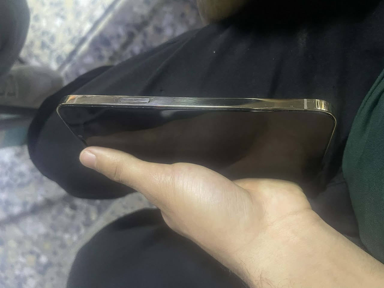 سلام عليكم ايفون 12 برو ماكس جهاز نضيف ذاكره 256 بطاريه 100 جهاز مبدل شاشه و بطاريه اصليه و ضهر اصلي جهاز لفيس ايادي واكف وشاشه شويه شكل سعر 325 وبي مجال رقم *********** خاص موجود لعنوان بغداد الكماليه
